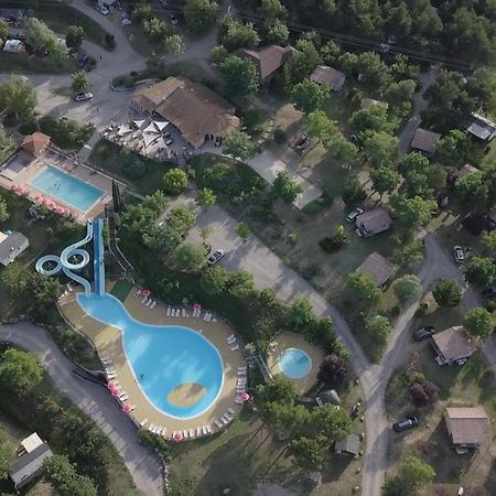 Camping Le Couriou Recoubeau-Jansac Exterior photo