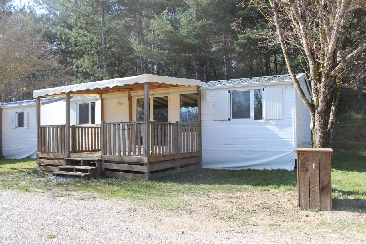 Camping Le Couriou Recoubeau-Jansac Exterior photo