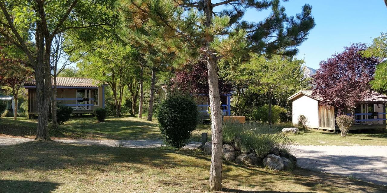 Camping Le Couriou Recoubeau-Jansac Exterior photo