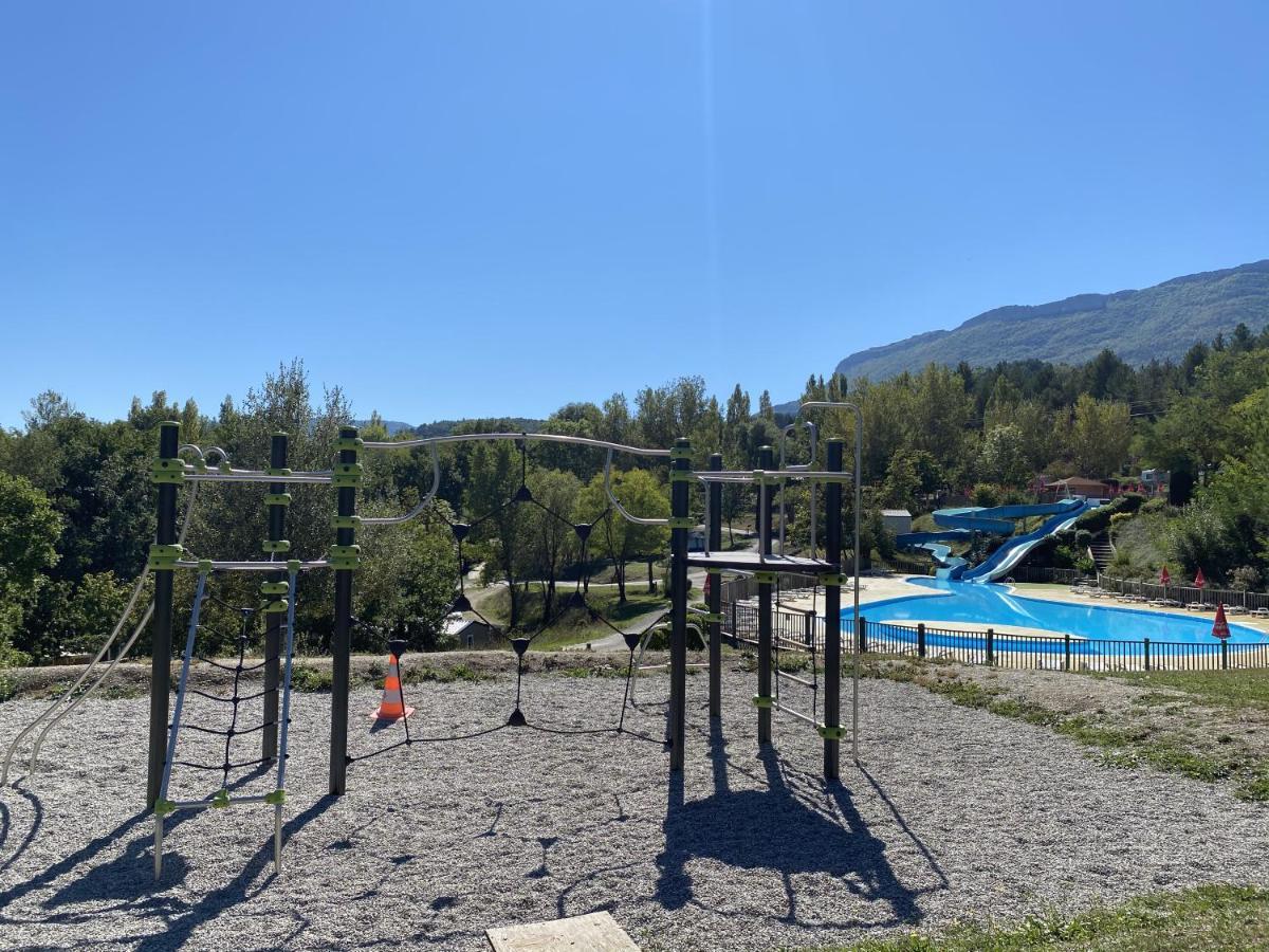 Camping Le Couriou Recoubeau-Jansac Exterior photo