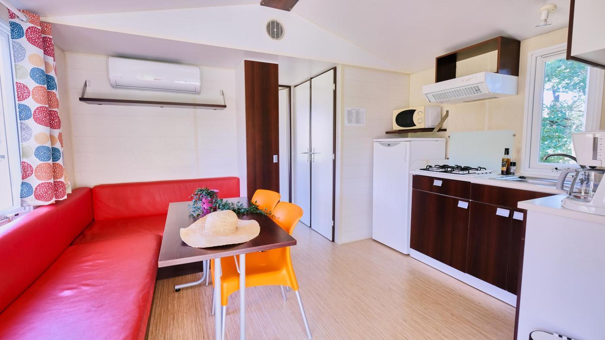 Camping Le Couriou Recoubeau-Jansac Exterior photo