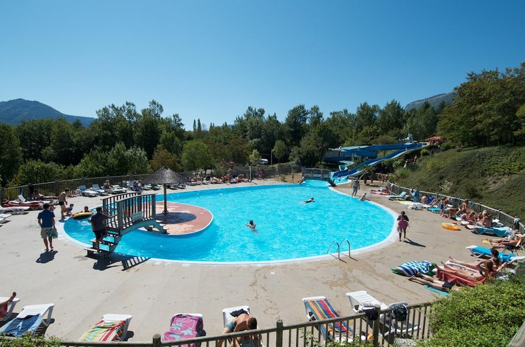 Camping Le Couriou Recoubeau-Jansac Exterior photo